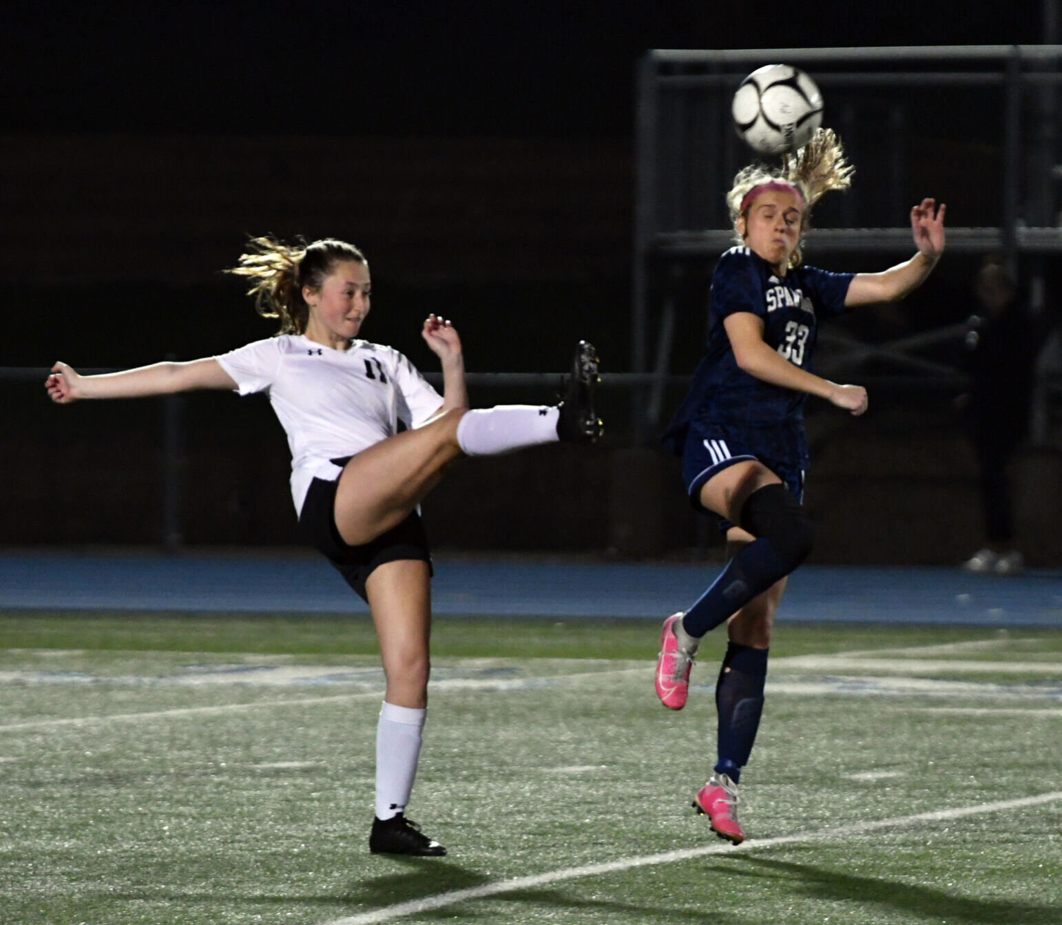 041222-qc-spt-pv bett soccer016.JPG